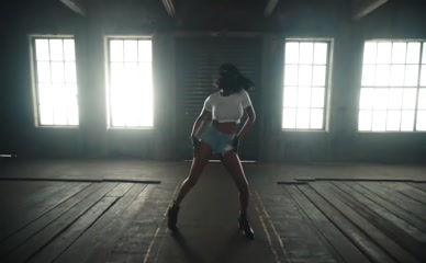 AZEALIA BANKS NUDE/SEXY SCENE IN AZ-UNDETERMINED