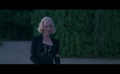 ISLA FISHER NUDE/SEXY SCENE IN BLITHE SPIRIT