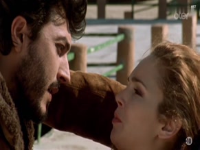 CLAIRE KEIM NUDE/SEXY SCENE IN TRAQUEE