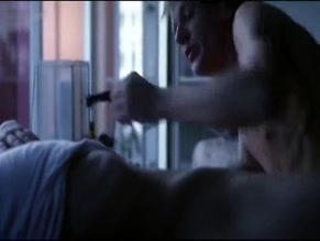 SABINE TIMOTEO NUDE/SEXY SCENE IN IN DEN TAG HINEIN