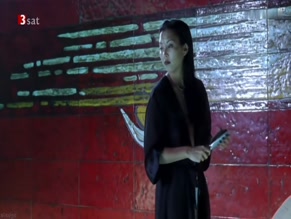 MINH-KHAI PHAN-THI NUDE/SEXY SCENE IN RETTE DEINE HAUT