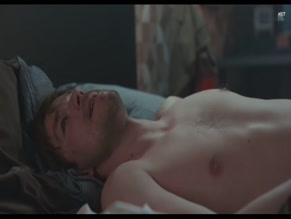 LIKA MARKELOVA NUDE/SEXY SCENE IN NADVOYE