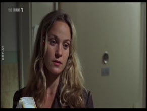 JEANETTE HAIN in WELCOME HOME (2004)