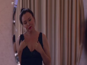 VANESSA DE LARGIE NUDE/SEXY SCENE IN LIFE IMPROVISED: XCHANGE