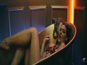 DORIS KOSOVIC in POLJUBI ME ZA KRAJ (2021)