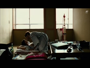 ALEXANDRA MARIA LARA NUDE/SEXY SCENE IN DER FISCHER UND SEINE FRAU