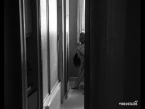 LYNN CARLIN NUDE/SEXY SCENE IN FACES