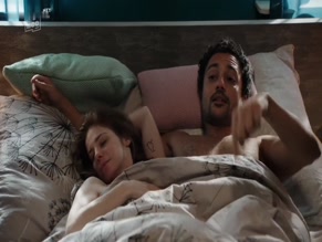 JOSEFINE PREUSS NUDE/SEXY SCENE IN NIX FESTES