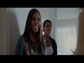 KASIA SZAREK NUDE/SEXY SCENE IN THE INFLUENCER