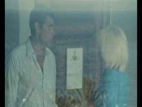 MIREILLE DARC NUDE/SEXY SCENE IN LA VALISE