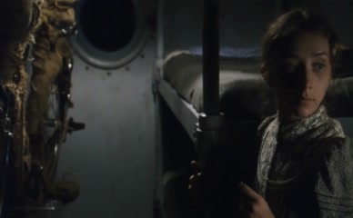 ELODIE BOUCHEZ NUDE/SEXY SCENE IN FLAMMEN IM PARADIES