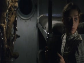 ELODIE BOUCHEZ in FLAMMEN IM PARADIES (1997)