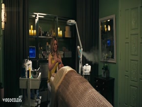 ELIZABETH BANKS in SKINCARE (2024)