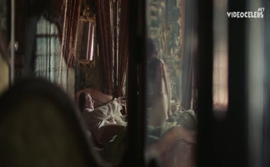 DAR ZUZOVSKY NUDE/SEXY SCENE IN A BEAUTIFUL IMPERFECTION