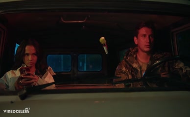 VALYA KARNAVAL NUDE/SEXY SCENE IN EKSTRIM