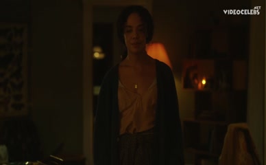 TESSA THOMPSON NUDE/SEXY SCENE IN THE LISTENER