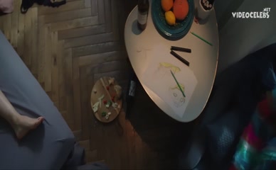 WERONIKA KSIAZKIEWICZ NUDE/SEXY SCENE IN SZCZESCIA CHODZA PARAMI