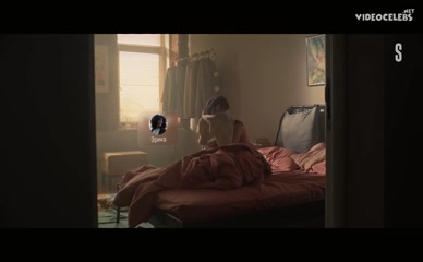 VLADA EROFEEVA NUDE/SEXY SCENE IN FRENDZONA