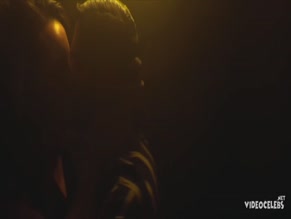 VICKY LUENGO in ANTIDISTURBIOS