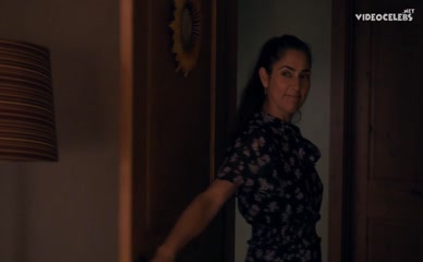 GRACE VAN DIEN NUDE/SEXY SCENE IN WHAT COMES AROUND