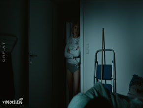 JULIA FRANZ RICHTER in VIER