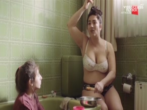 TATIANA SAPHIR NUDE/SEXY SCENE IN MATADORAS