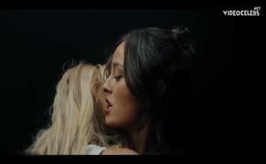 MADELYN CLINE NUDE/SEXY SCENE IN I KNOW WHAT YOU DID LAST SUMMER