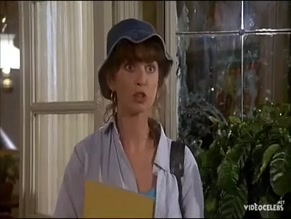 VALERIE ROJAN NUDE/SEXY SCENE IN IL EST GENIAL PAPY!