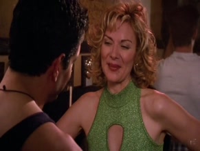 KIM CATTRALL NUDE/SEXY SCENE IN SEX AND THE CITY