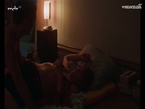 LISA MARIE JANKE in NICHT NUR KORPER (2022)