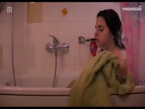 AMIRA DEMIRKIRAN NUDE/SEXY SCENE IN SELINA