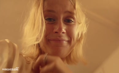 LESLIE FRAY NUDE/SEXY SCENE IN HOMESICK