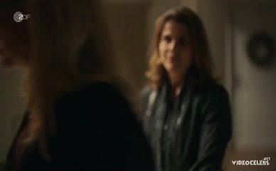 ANNA SCHUDT NUDE/SEXY SCENE IN LAUFEN