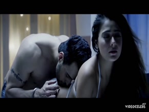 SARA KHAN NUDE/SEXY SCENE IN TERE JISM