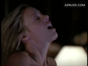 HOLLY SAMPSON in DEAD SEXY (2001)