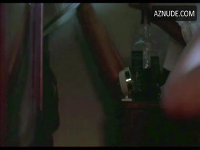 JAMIE LEE CURTIS NUDE/SEXY SCENE IN BLUE STEEL