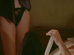 JENNIFER TILLY NUDE/SEXY SCENE IN THE GETAWAY