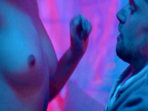 JESSICA BARR NUDE/SEXY SCENE IN CAN'T SEEM TO MAKE YOU MINE