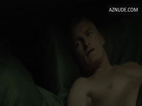 JODI HARRIS NUDE/SEXY SCENE IN AQUARIUS