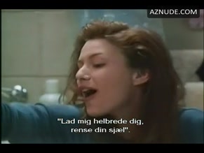 KARI WUHRER in BOULEVARD(1994)