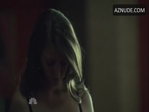 KATHARINE ISABELLE NUDE/SEXY SCENE IN HANNIBAL