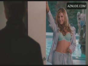 KATHERYN WINNICK NUDE/SEXY SCENE IN LOVE AND OTHER DRUGS