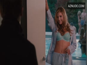 KATHERYN WINNICK NUDE/SEXY SCENE IN LOVE AND OTHER DRUGS