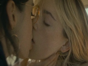 KIERNAN SHIPKA,KRYSTEN RITTER NUDE/SEXY SCENE IN STONE COLD FOX