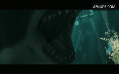 KIMIE TSUKAKOSHI in Great White