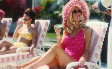 KRISTEN WIIG NUDE/SEXY SCENE IN PALM ROYALE