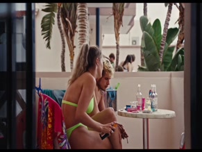 LARA PEAKE in HOW TO HAVE SEX (2023)