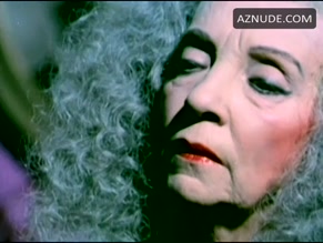 LAURA ANTONELLI in SIMONA (1975)