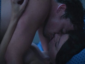 LAUREN LAVERA NUDE/SEXY SCENE IN THE FETUS