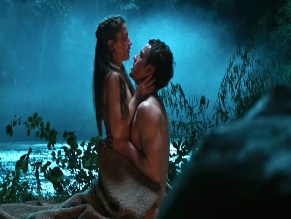 LAUREN MCQUEEN NUDE/SEXY SCENE IN ROBIN HOOD